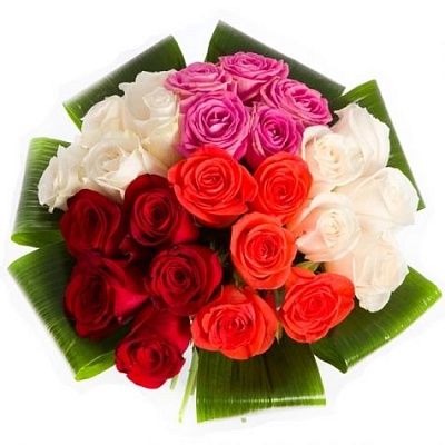 Букет из роз разных цветов 